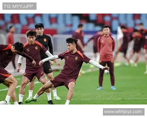 国家队足球赛激战正酣球迷热情高涨期待精彩对决